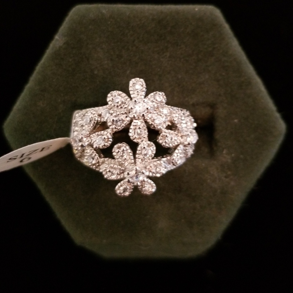 Sterling silver ring new size6